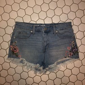 Embroidery shorts